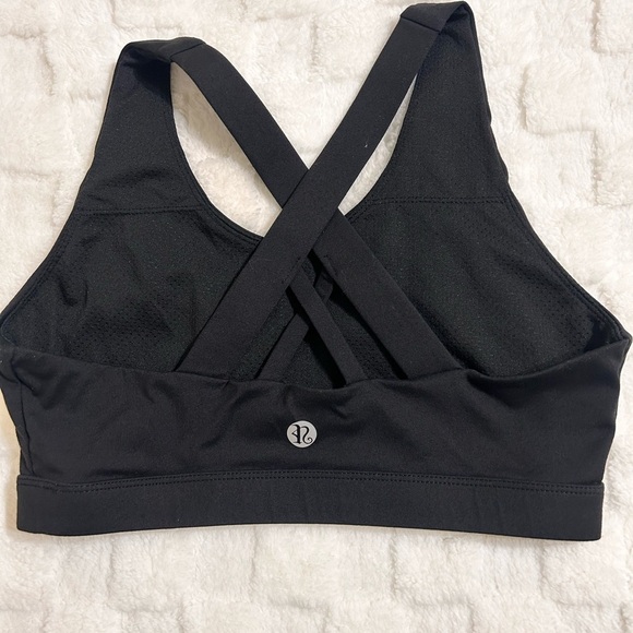 Tops - Women's Black Sports Bra